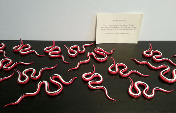 Maurycy-Gomulicki-figurki-porcelanowe-zmije